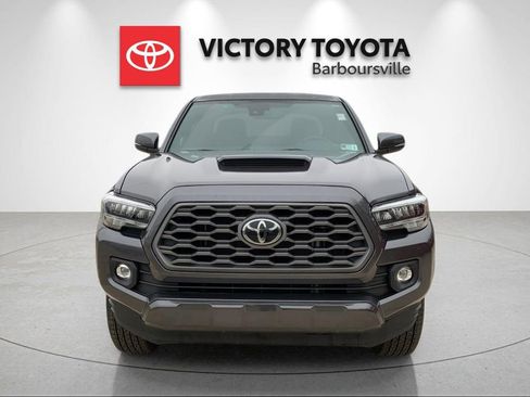 Used 2022 Toyota Tacoma TRD Sport image 8