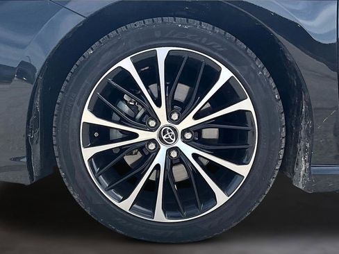 Used 2020 Toyota Camry SE image 33