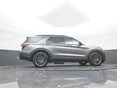 New 2026 Ford Explorer ST image 33