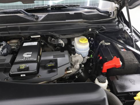 Used 2022 RAM 2500 Big Horn w/ Night Edition AWD/4WD image 18