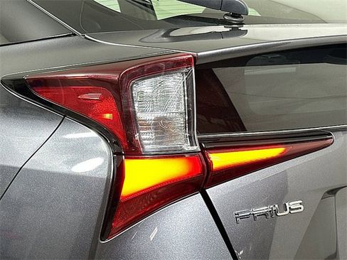 Used 2021 Toyota Prius Limited image 33