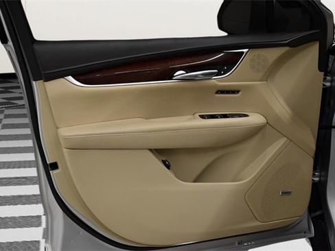 Used 2018 Cadillac XT5 Premium Luxury image 25