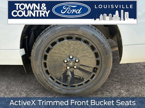 Used 2025 Ford Maverick Lobo AWD/4WD image 8