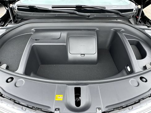 New 2025 VinFast VF 8 Eco AWD/4WD image 9