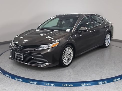 Used 2018 Toyota Camry XLE w/ Driver Assist Package FWD image 1