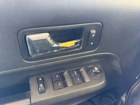 Used 2010 Ford Edge SE FWD image 18