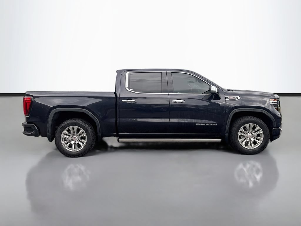 Used 2023 GMC Sierra 1500 Denali w/ Technology Package AWD/4WD image 2