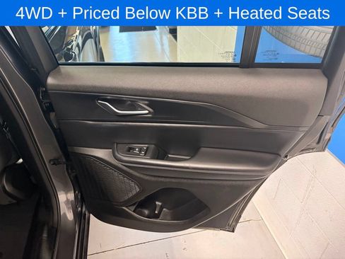 Used 2023 Jeep Grand Cherokee Laredo AWD/4WD image 21