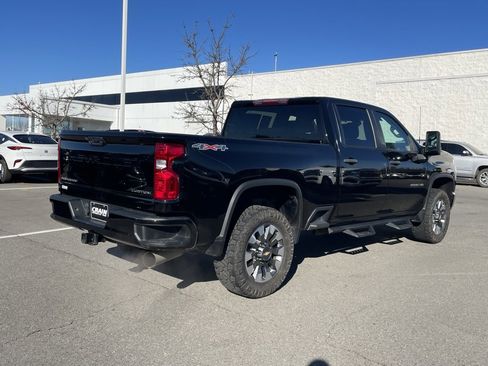 Used 2023 Chevrolet Silverado 2500 Custom w/ Custom Value Package image 8