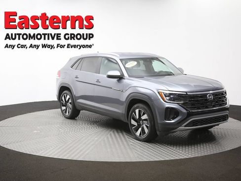 Used 2024 Volkswagen Atlas Cross Sport SE FWD image 46