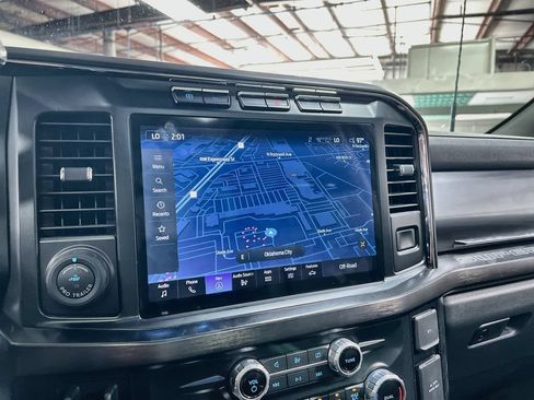 Used 2023 Ford F350 Lariat w/ Lariat Ultimate Package AWD/4WD image 33