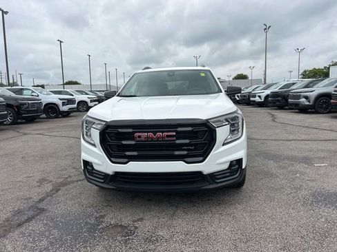 Used 2023 GMC Terrain AT4 AWD/4WD image 8