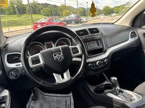 Used 2018 Dodge Journey SE w/ Popular Equipment Group FWD image 13