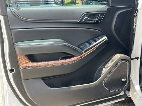 Used 2019 Chevrolet Tahoe Premier AWD/4WD image 10