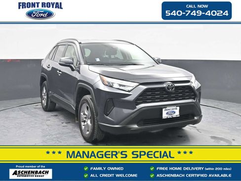 Used 2025 Toyota RAV4 XLE AWD/4WD image 1