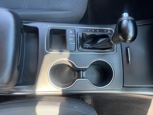 Used 2018 Kia Sorento LX image 22