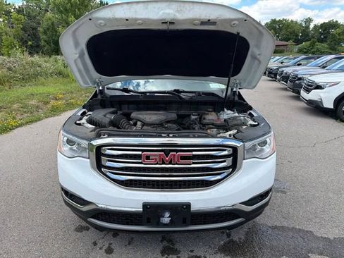 Used 2019 GMC Acadia SLT AWD/4WD image 3