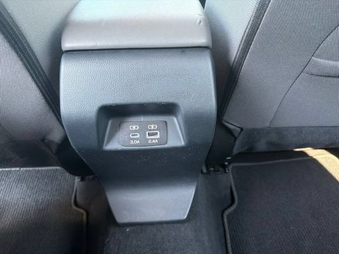 Used 2025 Subaru Crosstrek 2.5i Premium AWD/4WD image 14