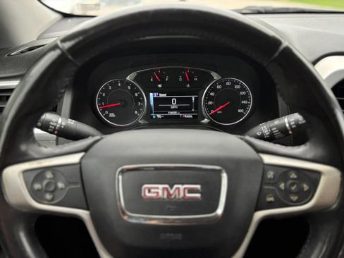 Used 2017 GMC Acadia SLT AWD/4WD image 9
