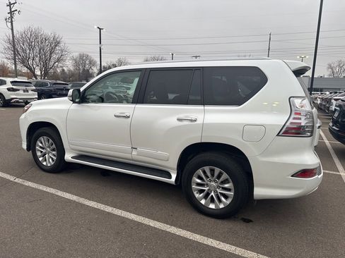 Used 2019 Lexus GX 460 image 27