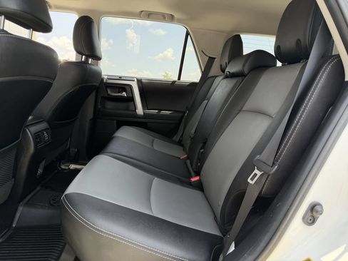 Used 2020 Toyota 4Runner SR5 Premium w/ Moonroof Package AWD/4WD image 28