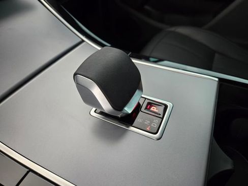 Certified 2025 Land Rover Range Rover Evoque S AWD/4WD image 23