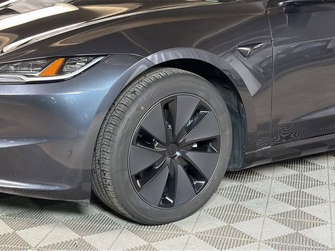 Used 2025 Tesla Model 3 Long Range image 4
