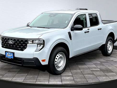 New 2026 Ford Maverick XL w/ Equipment Group 101A AWD/4WD image 2