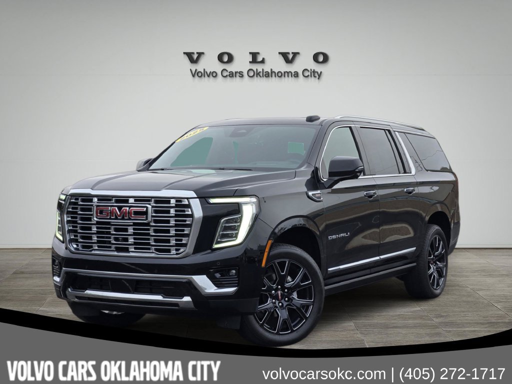 Used 2025 GMC Yukon XL Denali w/ Sun & Power Step Package AWD/4WD image 1