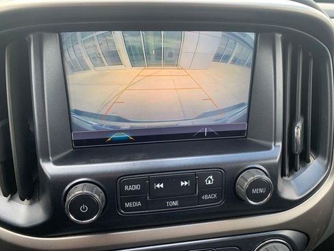 Used 2018 Chevrolet Colorado Z71 AWD/4WD image 4