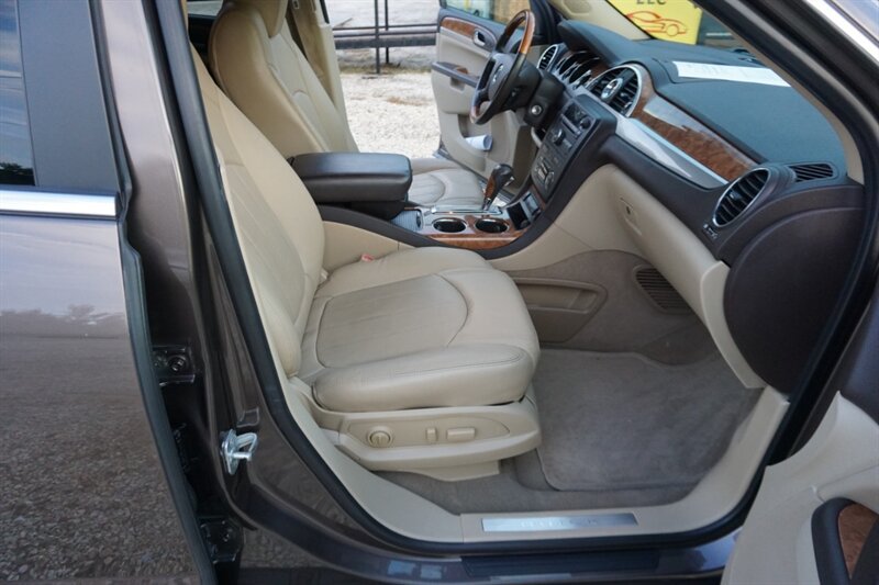 Used 2012 Buick Enclave Leather FWD image 41