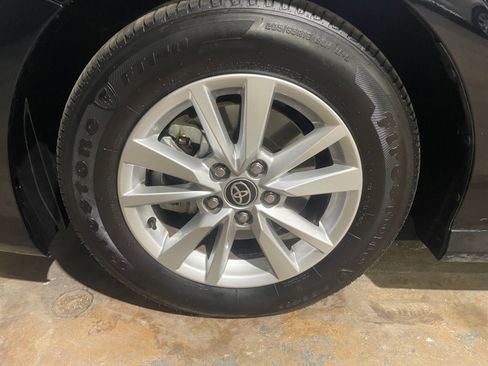 Used 2025 Toyota Camry LE image 29