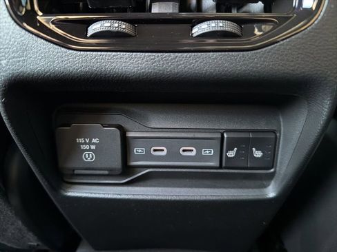 New 2026 Jeep Grand Cherokee Limited w/ Limited Altitude Package RWD image 21
