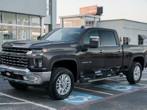 Used 2020 Chevrolet Silverado 2500 High Country w/ Z71 Off-Road Package AWD/4WD image 21