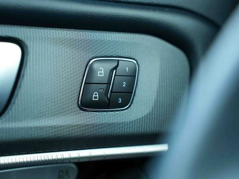 Used 2025 Ford Explorer ST AWD/4WD image 30