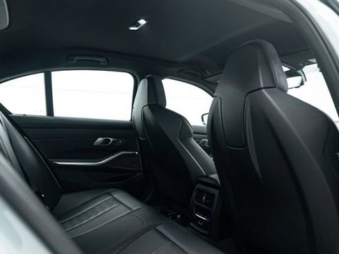 Used 2021 BMW M3 Competition image 23
