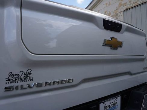 Used 2025 Chevrolet Silverado 1500 LTZ w/ LTZ Premium Package AWD/4WD image 50
