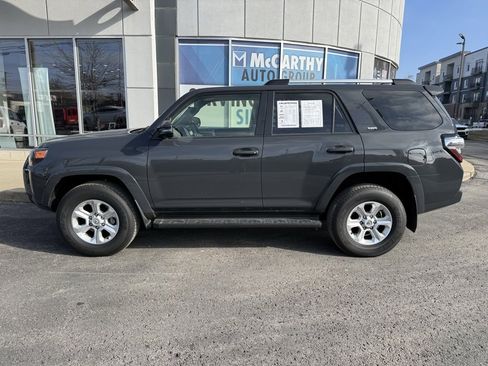 Used 2024 Toyota 4Runner SR5 Premium image 2