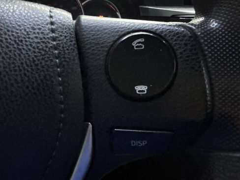 Used 2015 Toyota Corolla L FWD image 18