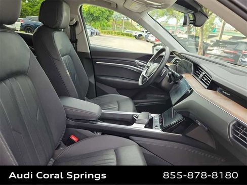 Used 2019 Audi e-tron Premium Plus image 22