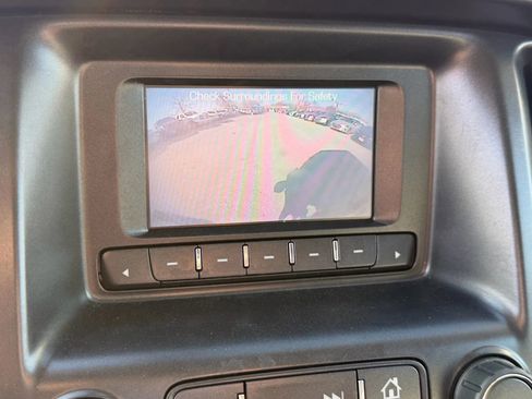 Used 2015 Chevrolet Colorado W/T image 12