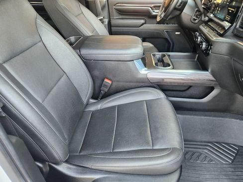 Used 2024 Chevrolet Silverado 2500 LTZ w/ LTZ Premium Package image 12