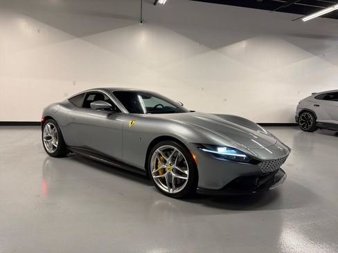 Used 2021 Ferrari Roma RWD image 12