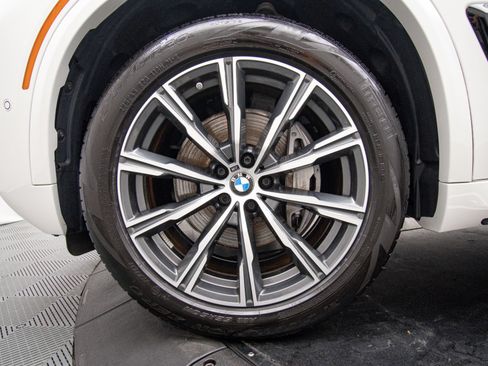 Used 2024 BMW X5 xDrive40i w/ M Sport Package AWD/4WD image 29