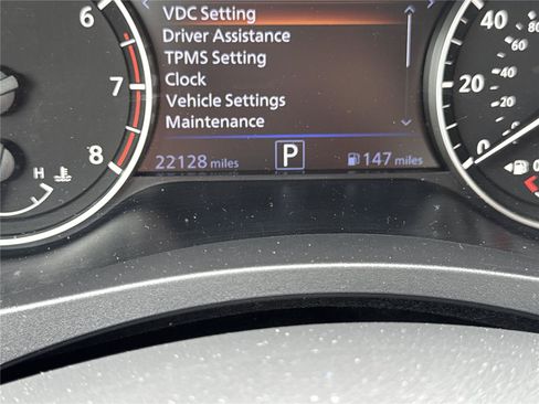 Used 2025 Nissan Altima 2.5 SV FWD image 35