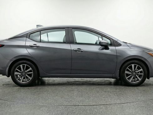 Used 2025 Nissan Versa SV FWD image 11