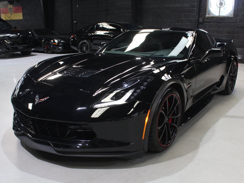 Used 2019 Chevrolet Corvette Grand Sport RWD image 8