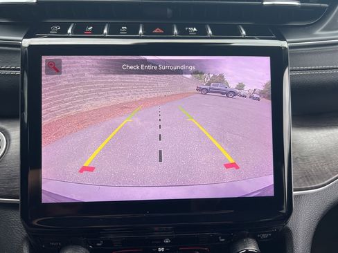 Used 2022 Jeep Grand Cherokee L Limited image 21