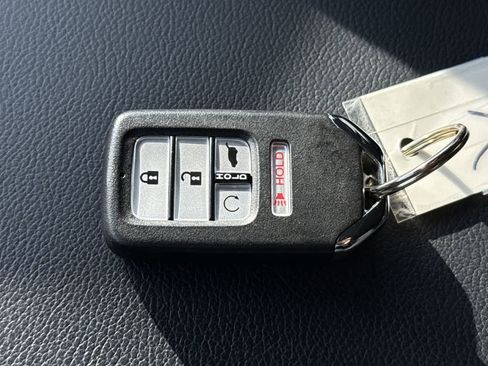 Used 2022 Honda CR-V Touring image 34