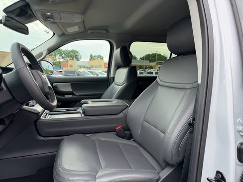 Used 2026 Ford Expedition Max Active AWD/4WD image 7